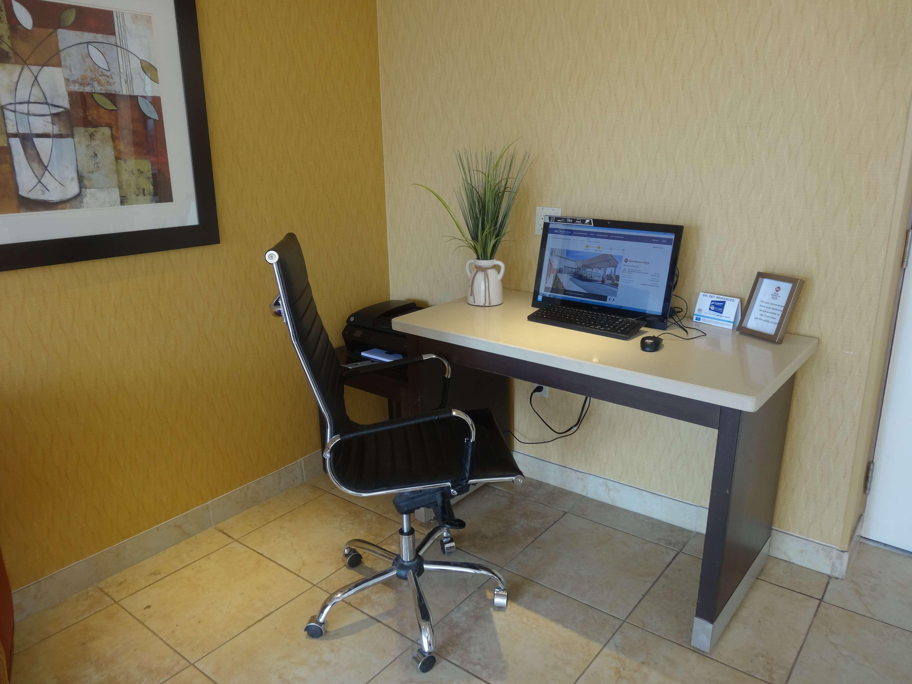Best Western Plus Bowmanville Exterior foto