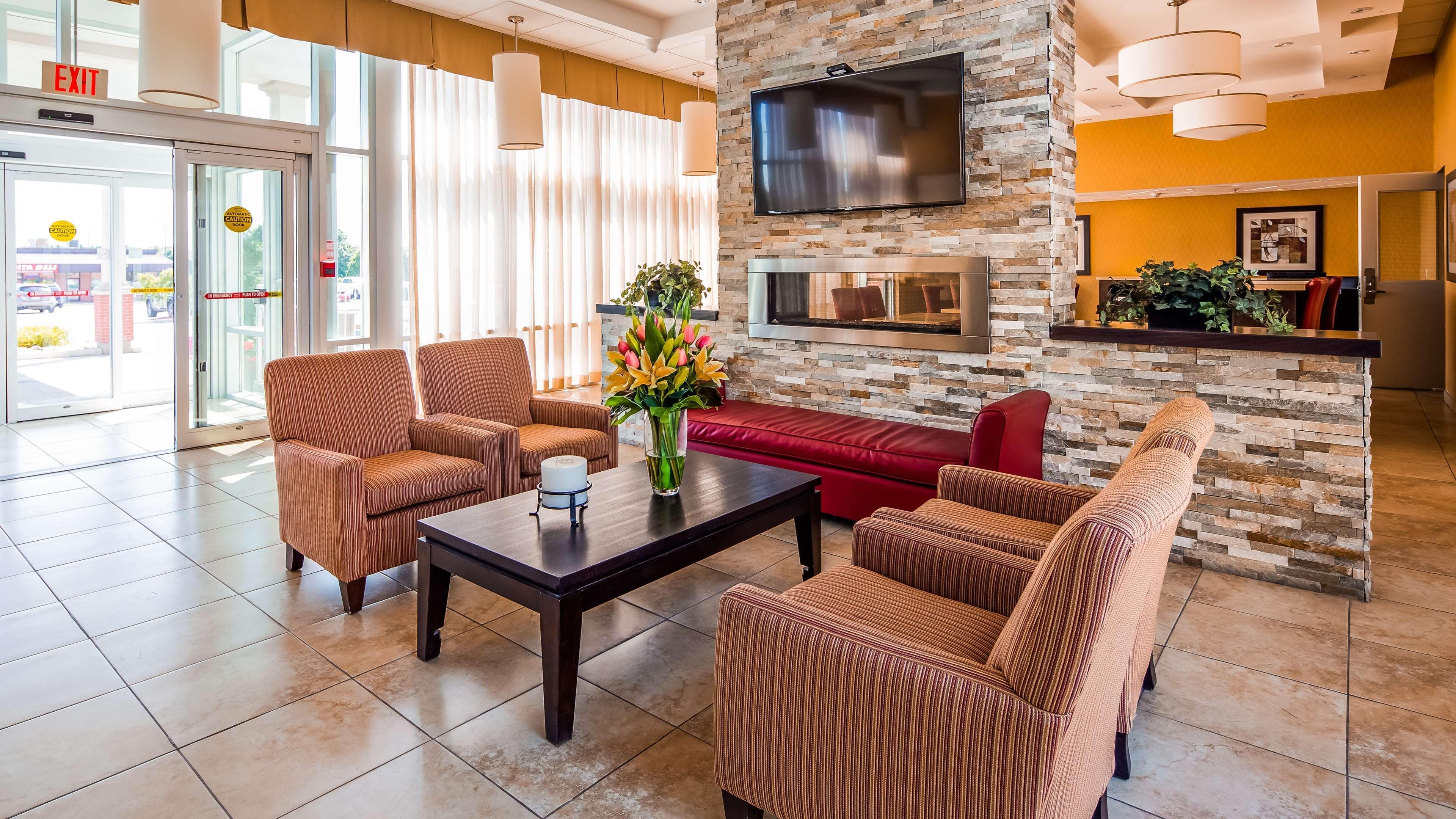 Best Western Plus Bowmanville Exterior foto