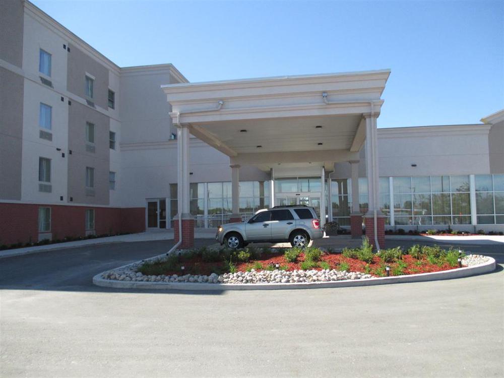 Best Western Plus Bowmanville Exterior foto