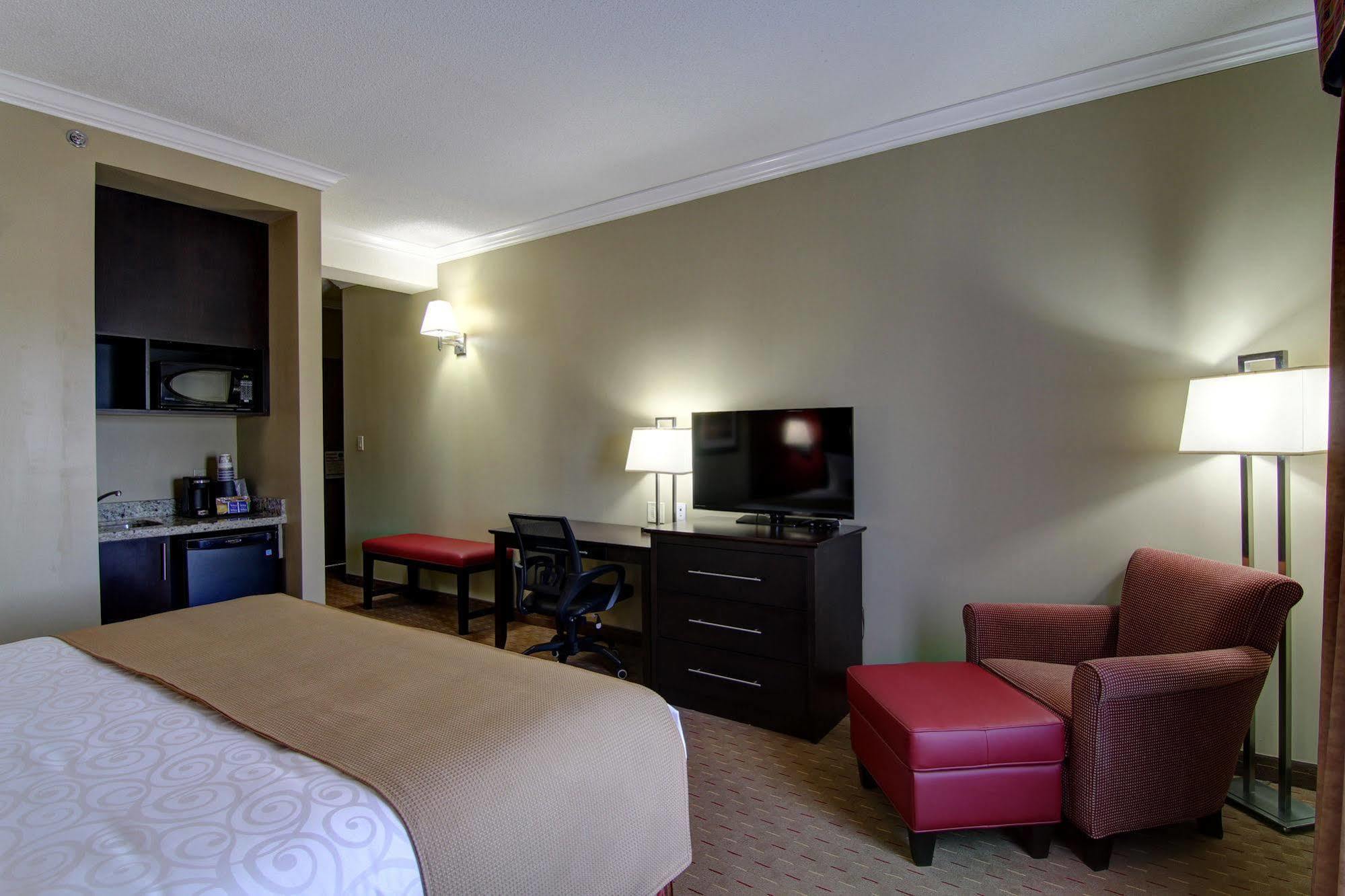 Best Western Plus Bowmanville Exterior foto